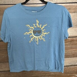 American Eagle 🦅 cropped tee. Women’s M